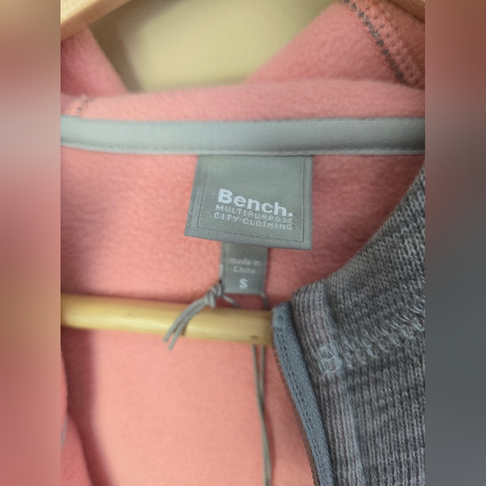 Bench Jacket - Picture 3 of 11